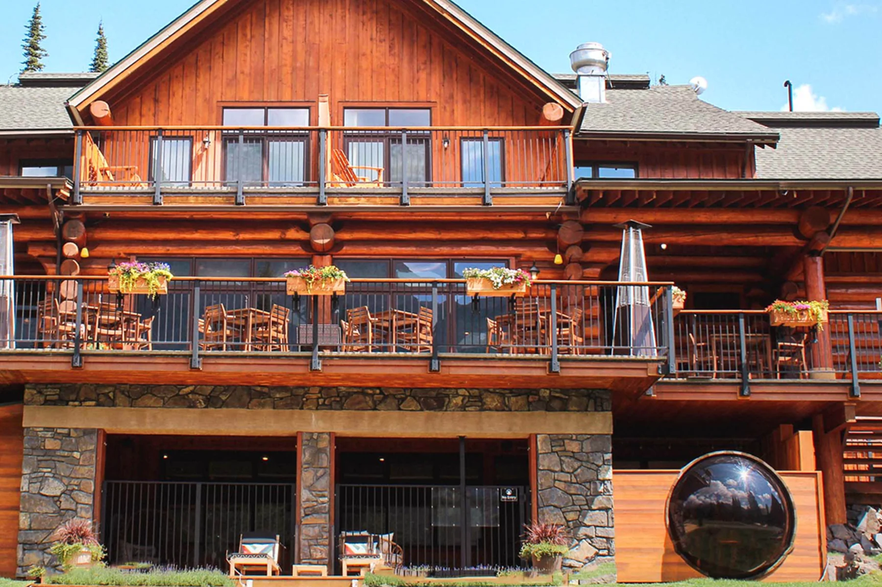 Tamarack Lodge